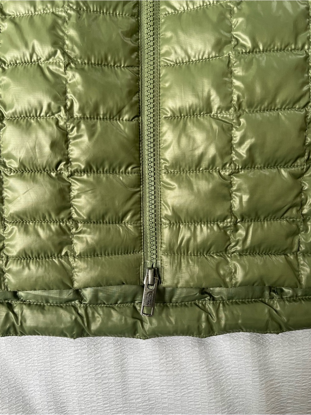 The North Face Women's Olive Hooded Quilted Puffer Jacket - Picture 3 of 12